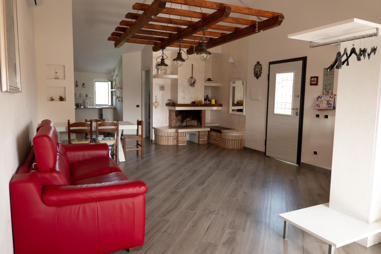 Agriturismo Casa Chiara Latina Zewnętrze zdjęcie