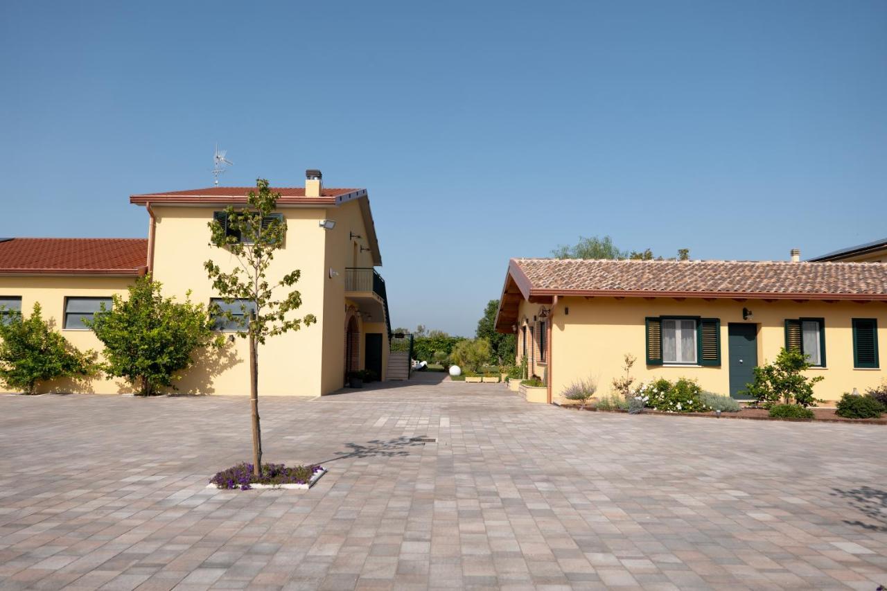 Agriturismo Casa Chiara Latina Zewnętrze zdjęcie