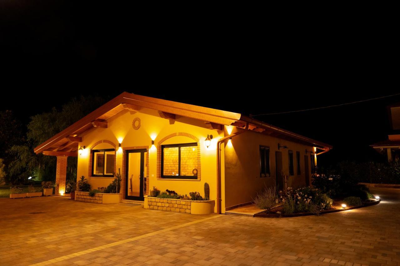 Agriturismo Casa Chiara Latina Zewnętrze zdjęcie